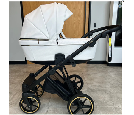 Bambini Prams Geneva Oskar - White on Black Frame Bonus Free Phone Holder + Sunshade + Adaptors Value $189.00